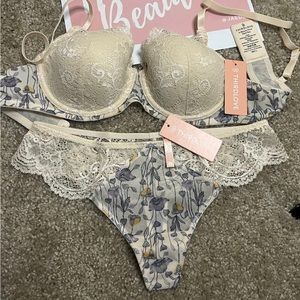 NWT Third Love In Bloom Print Demi Bra 32 C 1/2 with Matching Thong sz. SM